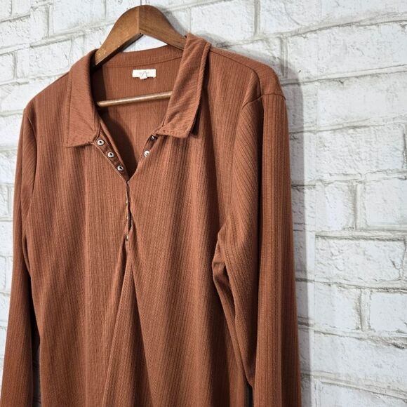 Maurices collared long sleeve brown top - Picture 5 of 13